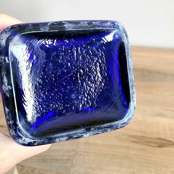 Cobalt blue ribbed glass bottle/jar/decanter with cork stopper. - Picture 11 of 12